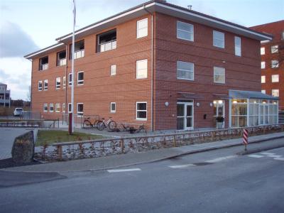 Facade på Lille-Skole for Voksne Frederikshavn